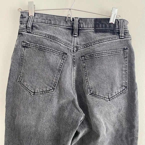 Abercrombie The 90’s Straight High Rise Split Hem Jean Gray Size 26 - Picture 6 of 9